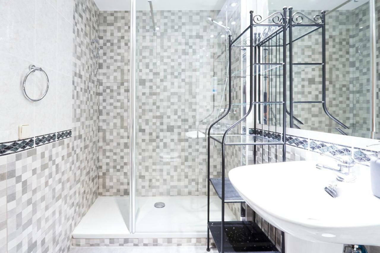 Royal Palace Boutique Appartement Madrid Buitenkant foto